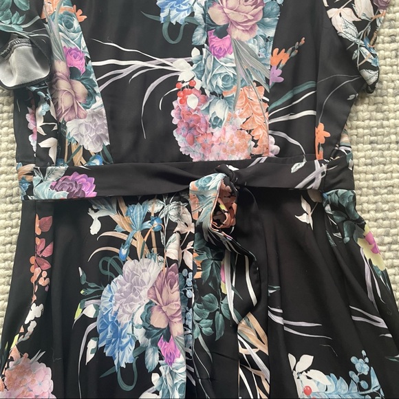 NWT City Chic Floral Flourished Dress Size Small 16 - Picture 8 of 10